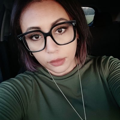 Artist, writer, hair expert, coffee snob and way too introspective for my own good. I also am a thriver dx with #dissociativeidentitydisorder in 2008
