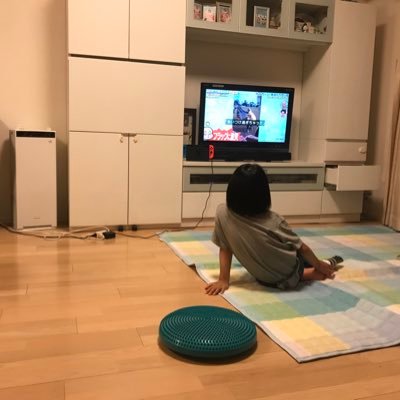 meganemedaka_r's profile picture. 今年度初めてPTA役員_書記。自治会役員経験あり。PTAも自治会も好きだけど、このままだと無くなると思うので、どうしたらいいか妄想中。ラジオ好き⇨ジェーンスーさん、伊集院さん。プログラミング勉強中。