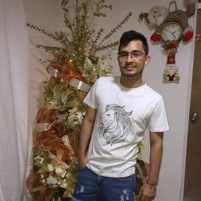 gomitadegato's profile picture. Escribir poesía y acariciar gatos.