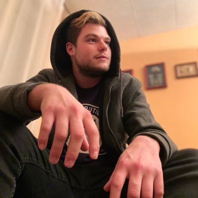 StudioHarly's profile picture. Producteur, Réalisateur, Scénariste et fondateur du "Studioharly", je suis également animateur sur SHR et streameur des "les lives de la Wroz Family"