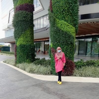 naila_amanda's profile picture. Be mindful of Allah and you will find Him before you.