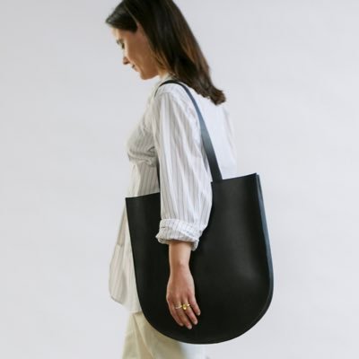 LostPropertyLDN's profile picture. Luxury leather bags made utilising #zerowaste principles. Made locally. Worn globally. Shop here: https://t.co/EJ18cFP8XC