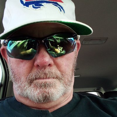 RobertCVerity2's profile picture. Free and easy. Strong Buffalo Bills football 🏈 fan.
