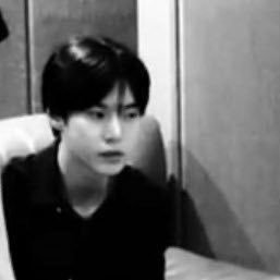 มีเงินกินข้าวยังคะ ถ้ายังก็เรื่องของเธอ เราก็ไม่มีเหมือนกัน ยืมหน่อย