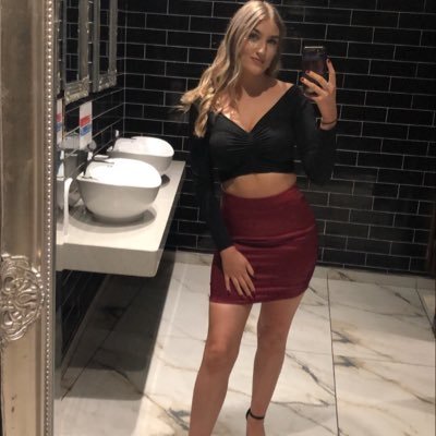 23 | Instagram: keeleyedwards | snapchat: keeleyedwards98