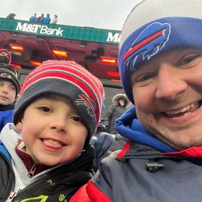 Father of 3, Diehard fan of Buffalo Bills. Always looking forward to a new place to travel to, while enjoying a fresh IPA, or a Bourbon.