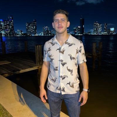 Miami guy approaching his late 20s finally feels like using twitter because his father, Elon, told him to