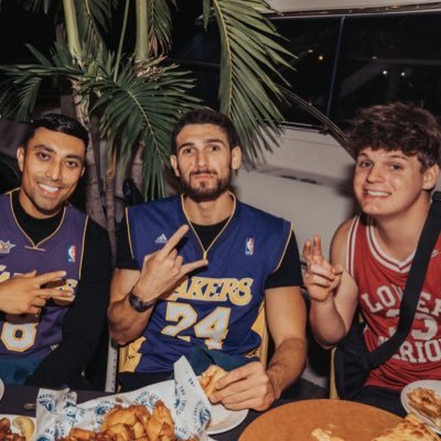 #BallisLife UCF '18 Alumnus #gopackgo #lakeshow South FL | 🇬🇷
