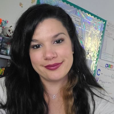 💙 🌊 🚫 DMs. Married mom of two! 4th grade Florida teacher. I love Disney, reading, teaching, and being crafty!  #clearthelist supporter!