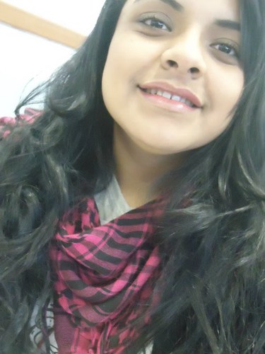 priimeiro de tudo, como toda garota de 15 anos, adoro paqerar, sair com amigos, comer chocolate e ficar hooooooooooras nas redes sociais flando de mim*--------*