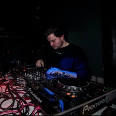 Scottish DJ, Bookings - Bookings@ConnorBruce.co.uk