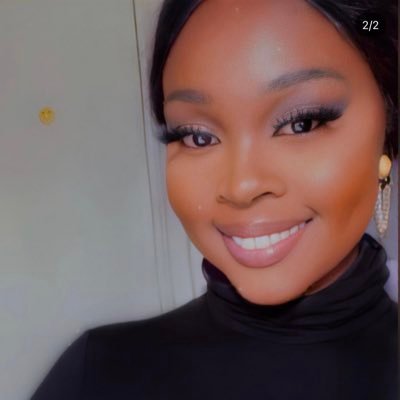 queenfromross's profile picture. 