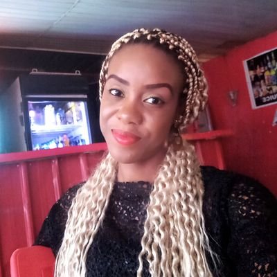 Sports Broadcaster/O.A.P |English/French/Spanish| Booklover & Writer| UI UX Enthusiast|Beginner Yogi |Man United CR7 DeGea. Not your regular female #WonderWoman