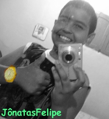 Eu sou um menino muito amigável.
Eu sou muito feliz com minha família.
Eu sou um menino abençoado por DEUS!