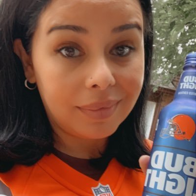 Wife, Mom, @Browns fan born in CLE❤️♐️🇵🇷Fantasy 🏈 silliness, shenanigans & lover of sports. Co-host: The #SquadPod🎙️with Bougie Sports🩷🖤
#DawgPound #D4L