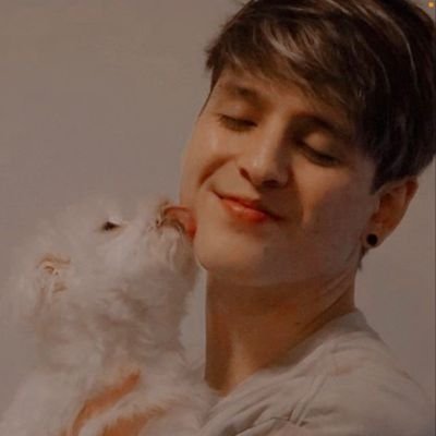 Ari_cnco2's profile picture.       ~“♡Un día sin reír, es un día perdido♡“.~