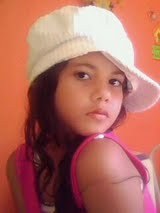 Toda menina que me olhar da cabeça aos pés , nunca terá a minha cabeça e nunca chegará aos meus pés.