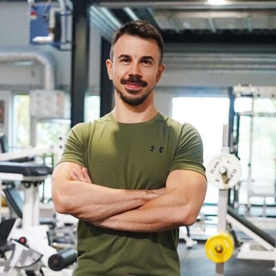 🌎 Coach, Powerlifting Rookie and dream chaser. To eat, move and live better... 👇