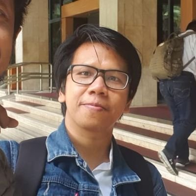 BudiAri2's profile picture. alive but barely living