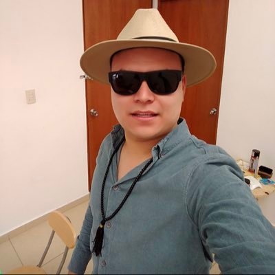 Israelesquivel0's profile picture. Vivir la vida