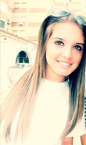 ¡Balonmanera! Rebelde, incorformista, cambiante, perezosa, consentida.
Dulce casi tanto como vengativa ;)
I♥@FCBarcelona