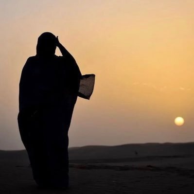 أحب مطالعة الكتب والكتابة في كل مايخص الشأن العام الموريتاني