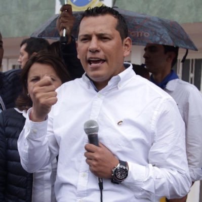 Alcalde de Chía, Cundinamarca 2020-2023. Educador antes que funcionario. La política es el arte de hacer más y prometer menos. ¡En esta cuenta se camella!