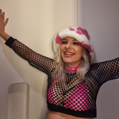 Cour_nee's profile picture. Dublin bus hate account