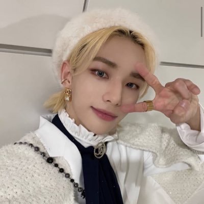 Multifandom: Army 💜,Blink💖,Carat🧡Nctzen💚,Stay💙,Atiny💛GEM💎Switch❤️🔥Once❤️Monbebe🤍Teume💎Moa💙Engene💛Reveluv💗Exo-L🖤