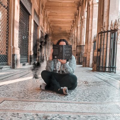 over_book_'s profile picture. Bookworm à la PAL débordante - Influenceuse en carton 
Acheteuse compulsive assumée
Romance addict - Fantasy en VO
2022 : 0/150