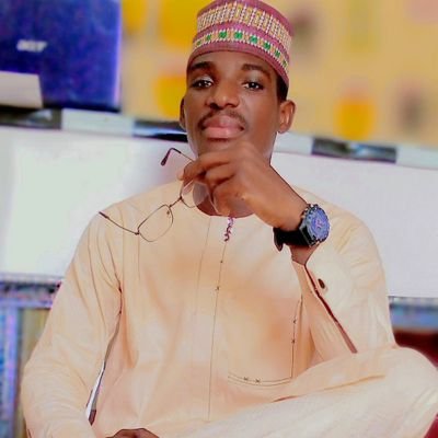 Am pure innocent person who hides a thousands feeling behind a happiest smile 😄