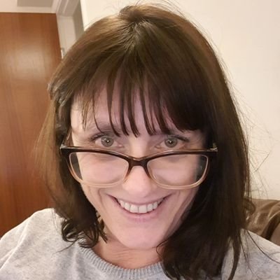 Sports Massage Therapist ~ Event Massage Services ~ Remedial & Recovery Massage ~ Road runner (plodder) ~ Lover of Red Wine ~ Mum to @rjjoynson
