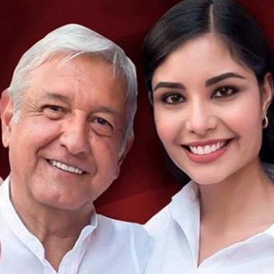 Tepic sonríe 😁🌈 Deje el modelaje y reina de belleza porque nadie ha resolvido los problemas de México. #TepicSonríe 
Primera dama no oficial 😍👴