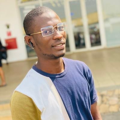 Data Analyst (Beginner)
Economist (student)
Passionate Arsenal fan❤️