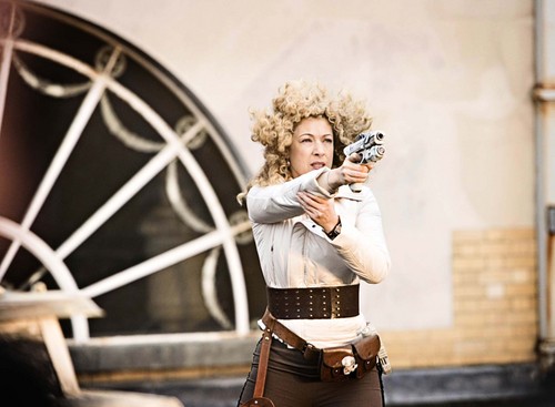 SpoilersGirl's profile picture. Spoilers! *smiles*