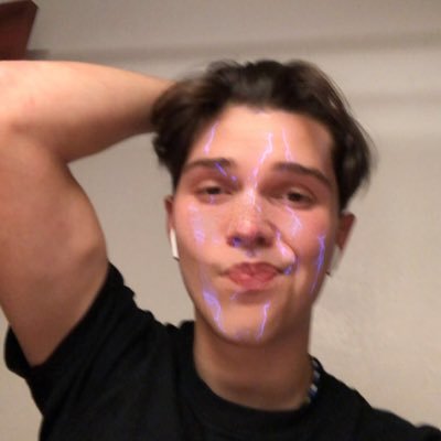 FournierEsteba2's profile picture. salut c’est ninho rejoins-moi sur appel-music                            sous 140cm la taille de 2 ballon de zipette