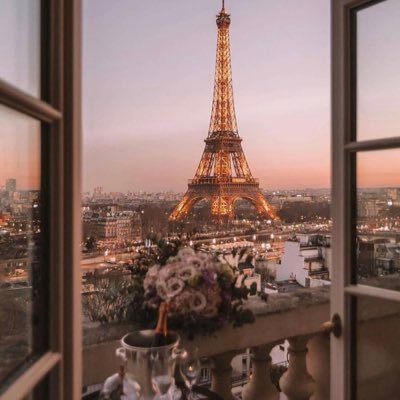 NOvbnk's profile picture. "القوية التي توردت الحياة إثر ابتسامتها الباكية."