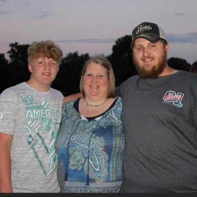 Lover of Christ✝️
Momma to Peyton & Tyler💜
Basketball momma 🏀