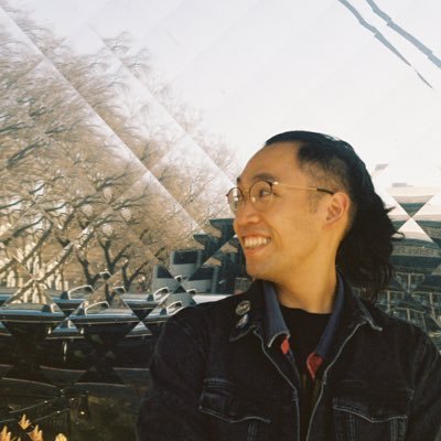 mosesxcodes's profile picture. 😊 hi i'm steven moses! he/him | software engineer @100Devs 💻 🇵🇭🏳️‍🌈 | guitar noodler 🎸🍜 | literary fiction fan📚