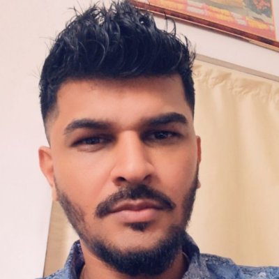 Co-founder of @weareomazing and @convrrt, Full-stack designer and a Cricket fanatic from Arizona