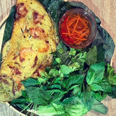 Cafe 79 Vietnamese Kitchen is an authentic south central food. Our dishes reflect the savory taste of the combination north and south.