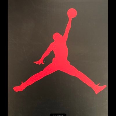 chezyboi25's profile picture.