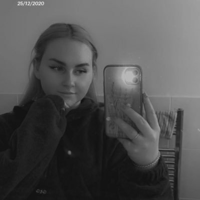 hollydongworth's profile picture. 