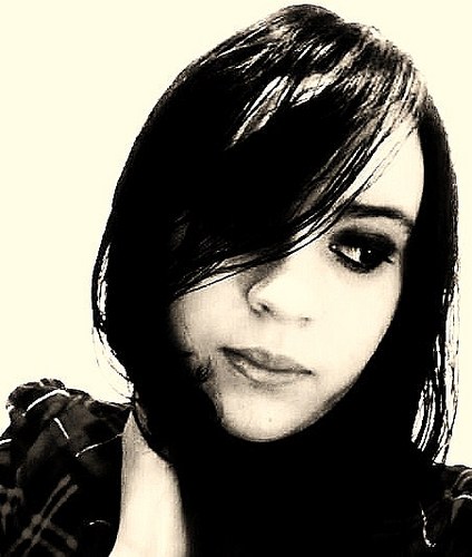 (Você não se descreve em apenas pokas palavras e sim em atitudes que demonstra em sua vida toodaa--.)*-*
