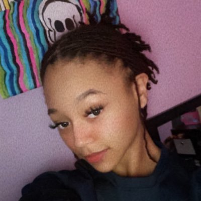 chynnamone's profile picture. growing and glowing ✨🌱🦋