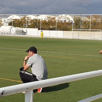 UEFA PRO.
Grado medio en educación fisica.