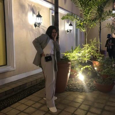 Eineh25's profile picture. Goal Digger est.199x am·bi·vert