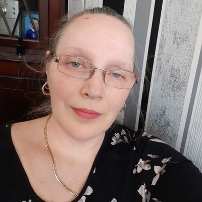 AvonBuySellEarn's profile picture. Happily married 💍,
UK Avon Representative / Team leader,
Use website link for my Digital brochure or Join my team 👉 https://t.co/otdtJtYJ3O