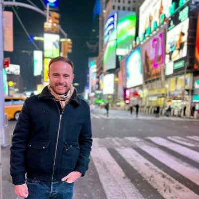 Damienvayne's profile picture. Production et création de contenu 📺 | #Production | #ThemePark🎠 | #Musical & #Theatre 🕺 | #Voyage & #AVgeek 🛫 | #NYC & #USA 🗽| #Croisieres 🚢