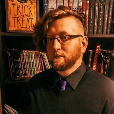 He/Him Writer of Aurora, Theresa.  Cohost of Dead Air Podcast! host of Panels of Blood. Self proclaimed horror expert. lover of all people. #horror #podcast